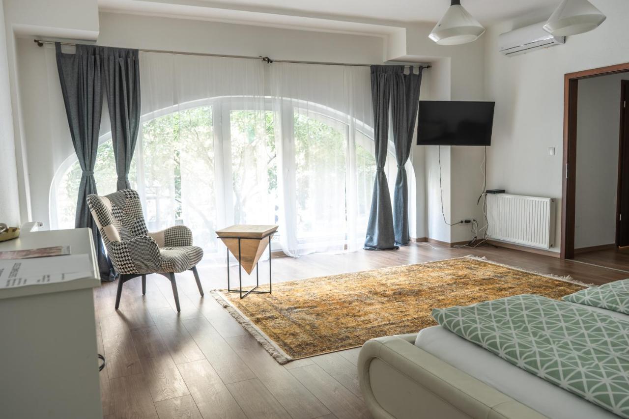 Miro Rooms บูดาเปสต์ ภายนอก รูปภาพ